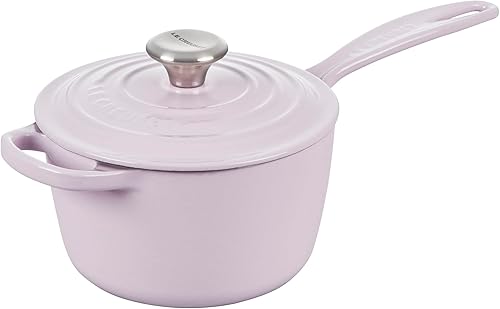 Miniatura 104 de Le Creuset Cacerola Signature de hierro fundido esmaltado, 2.25 cuartos de galón., Marsella Marseille