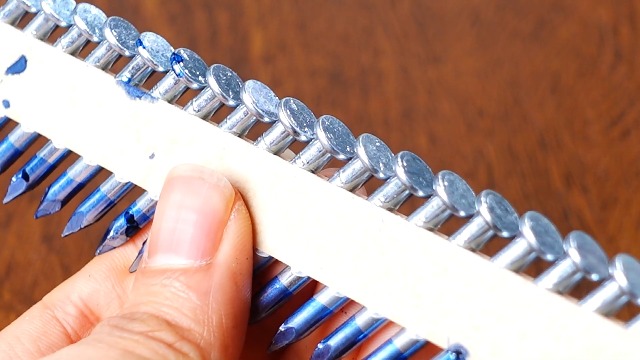 Image of Tandefio 1000 Pcs Joist Hanger Nails Framing Nails Box, 1-1 /2 x 0.131 Inch