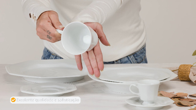 Serviço de Jantar Chá Café 42 peças em Porcelana. Modelo Octogonal