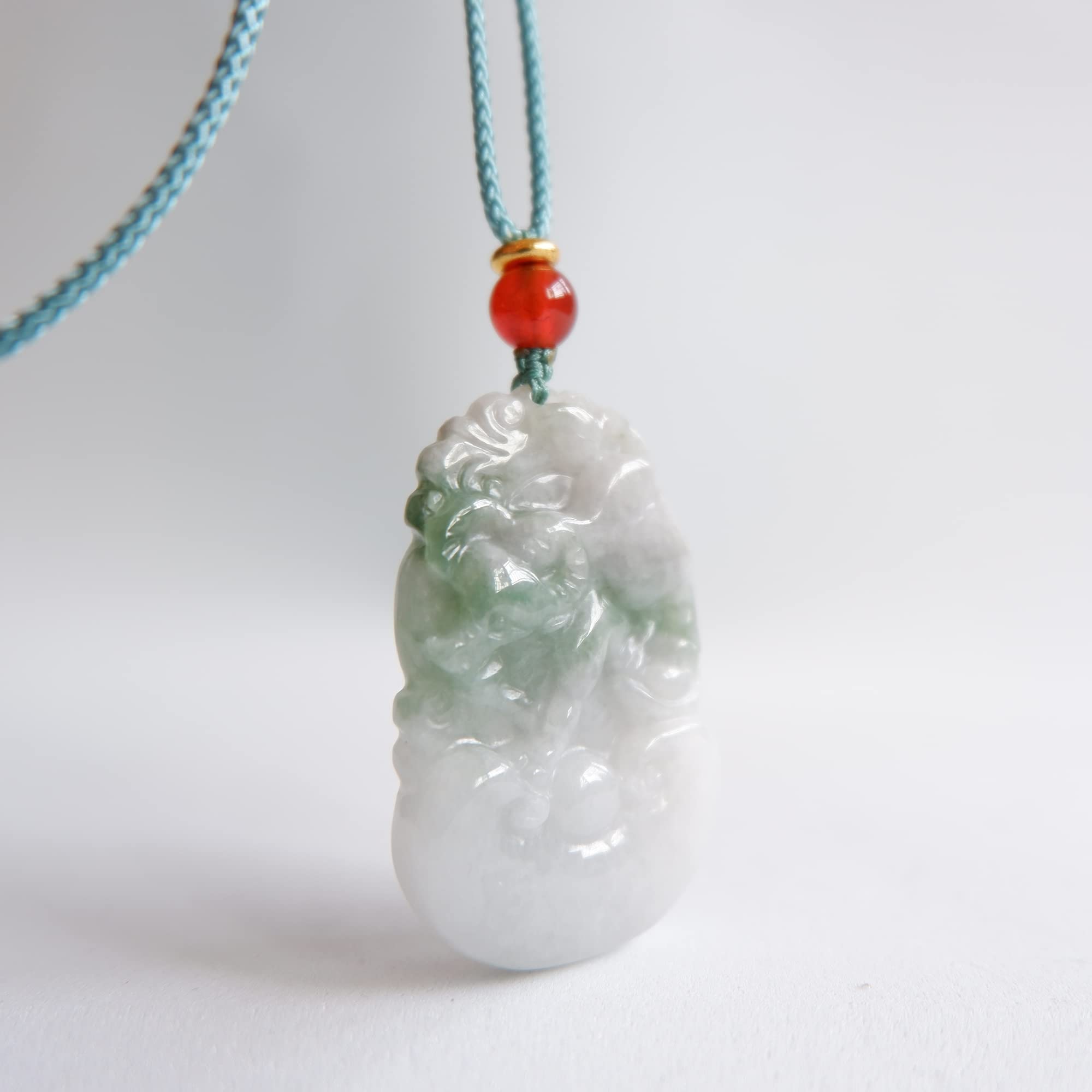 Natürliche grüne Jadeit-Sternzeichen-Anhänger-Halskette, Amulett