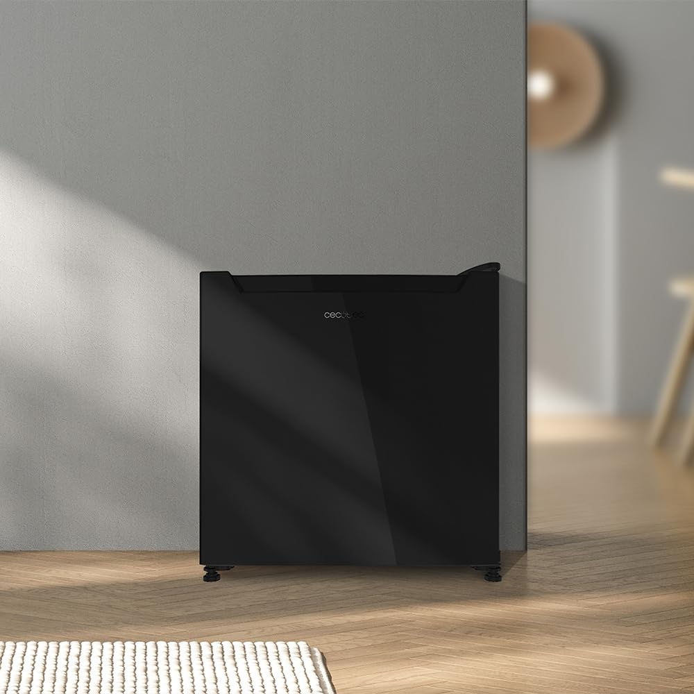 Cecotec Mini Frigorífico Convertible a Congelador 31L Bolero CoolMarket TT 31 Dual Black E. Minibar con Función Nevera o Congelador, Alto 49,6cm y 47,4cm de Ancho, Control Mecánico, Negro