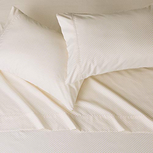 Image of AmazonBasics Sheet Set - (Includes 1 bedsheet, 1 Fitted Sheet with Elastic, 2 Pillow Covers) King, Yellow Scallop & AmazonBasics 3-Piece Duvet Cover Set - Queen, Light Grey - with 2 Pillow Covers