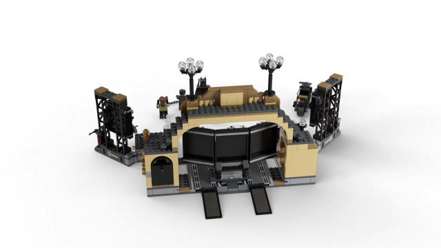 Amazon.com: LEGO DC Batman Batcave: The Riddler Face-Off