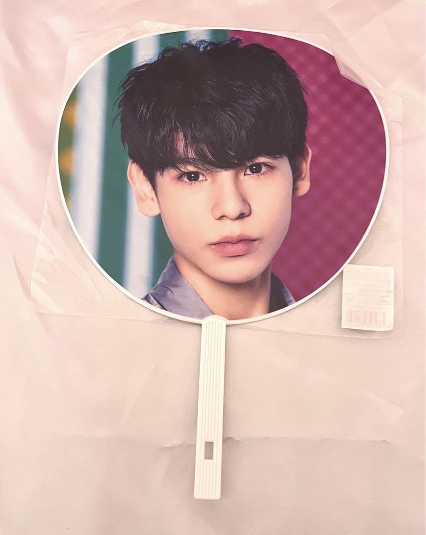 Amazon.co.jp: 雪 Man in the Show 2019 SnowMan ラウール うちわ