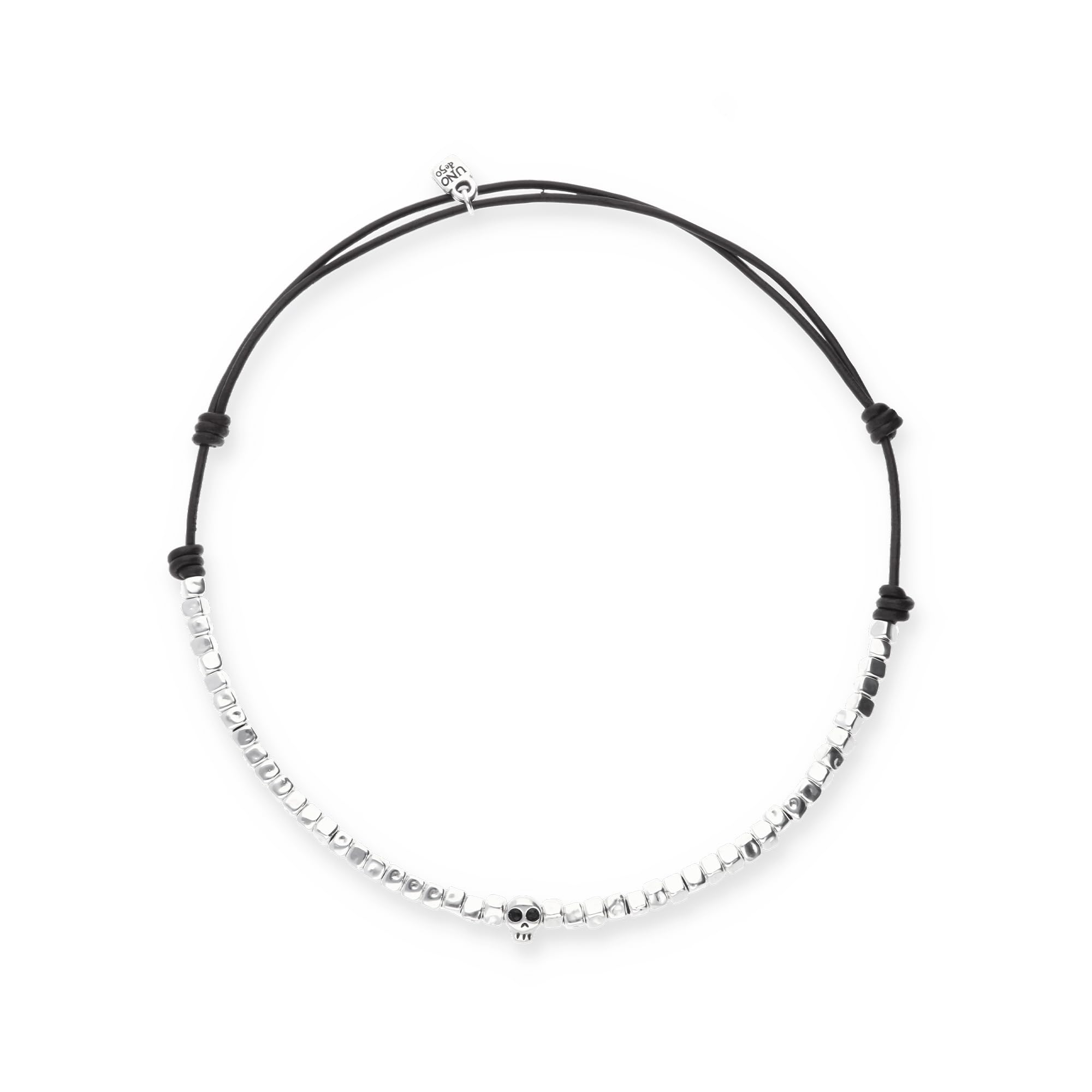 UNO de 50 | Collar con Detalle de Calavera | con Cuentas de Cuero | Bañado en Plata de Ley | Joya Artesanal | Hecho en España