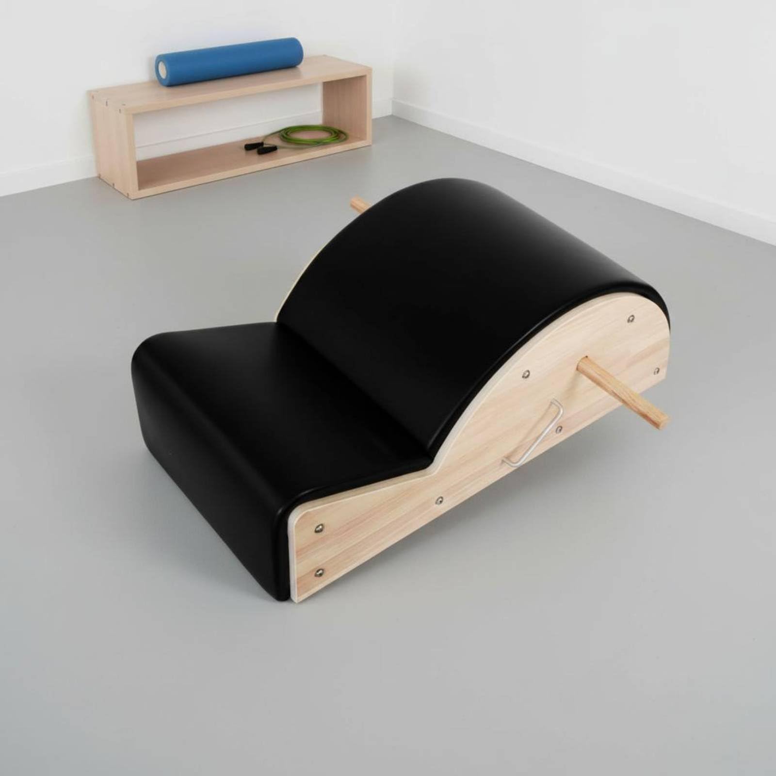 LOVIVER Dispositivo Correttivo Spinale Spinale Pilates Stretching Supporto Schiena con Struttura in Pioppo E Superficie Imbottita Adatto per Allungamento Dorsale Postura Riabilitazione, Nero