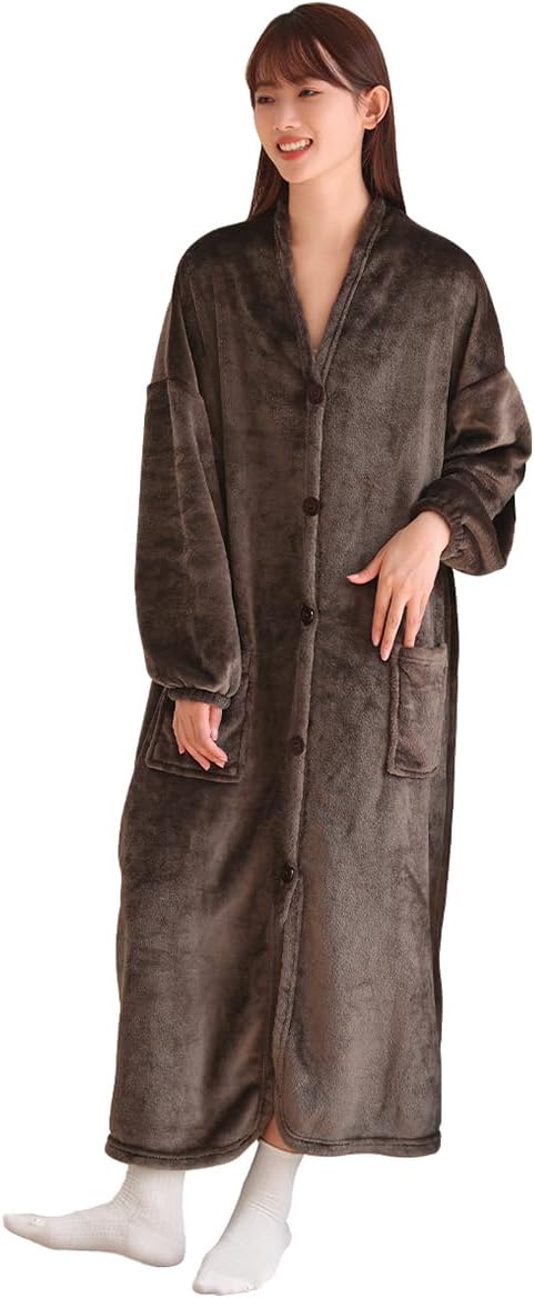 Amazon|【感動着る毛布】 アイリスプラザ(IRIS PLAZA) 着る毛布 着るこたつ L お肌に潤いを与えてくれる着る毛布 防寒対策 ...
