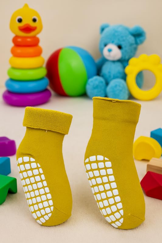 Image of CHACKO Kids Cotton Socks | Soft, Breathable & Anti-Skid Warm Socks for Boys & Girls (Pack of 1, Ages 1-12 Years)