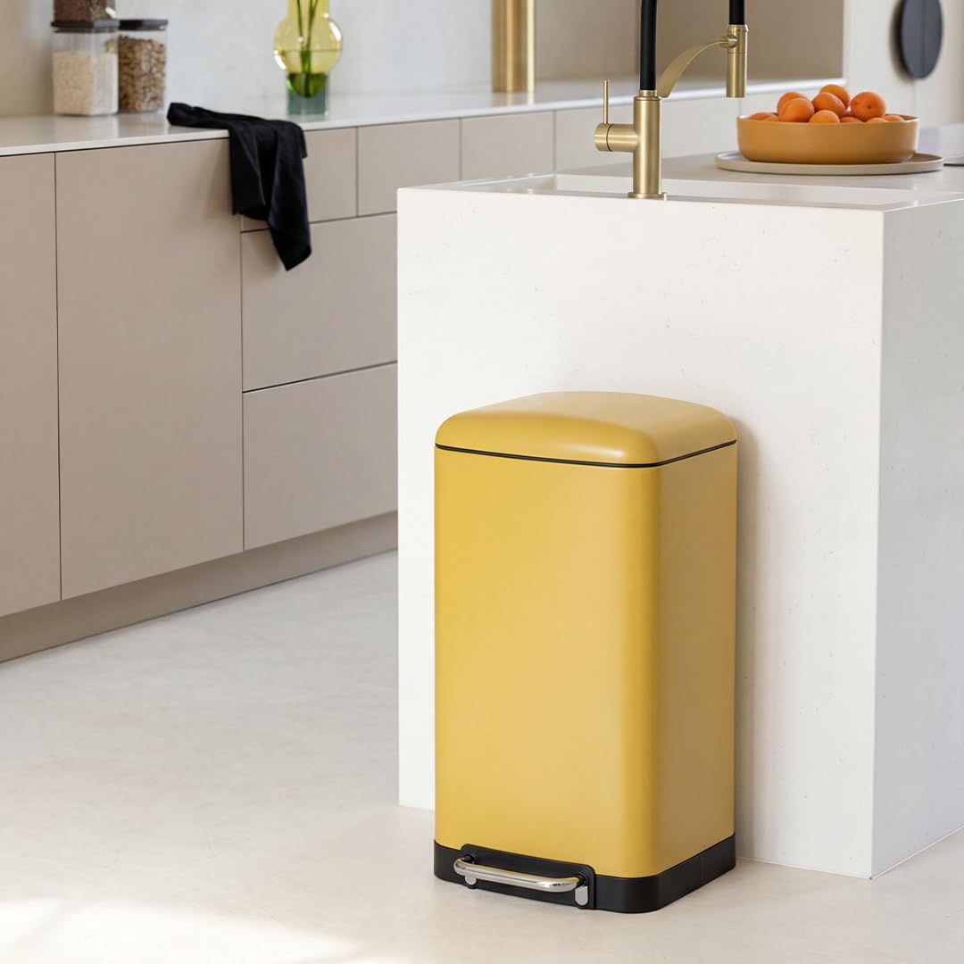5Five - Cubo de basura de cocina metálico amarillo Ariane de 30 l - Cubo extraíble y asa trasera - Cierre silencioso