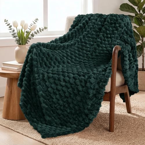 Exclusivo Mezcla Fleece Throw Blanket for Couch, Extra Large Fuzzy Forest Green Bed Blankets, Soft Cozy Plush Sofa Throws for All Seasons, 50x70 Inches