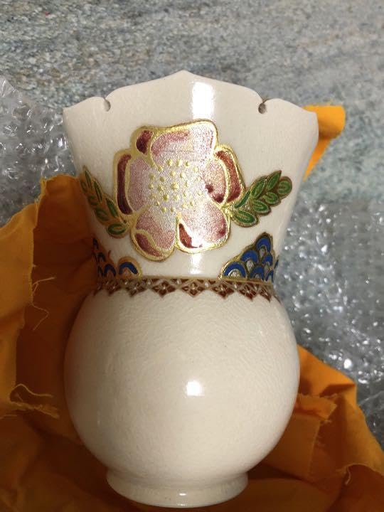 薩摩焼　畦元紀秀　花瓶 薩摩焼六面割枝菊紋金箔窯変花瓶 畦元紀秀 作