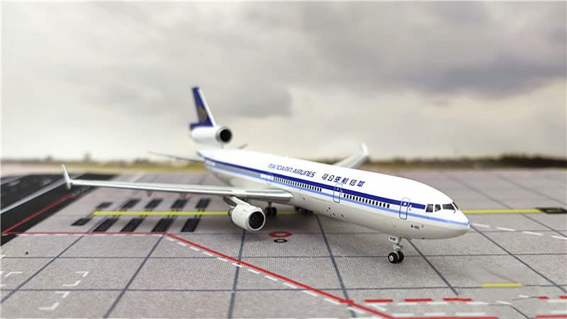 Amazon.com: Phoenix Mandarin Airlines Mcdonnell Douglas MD