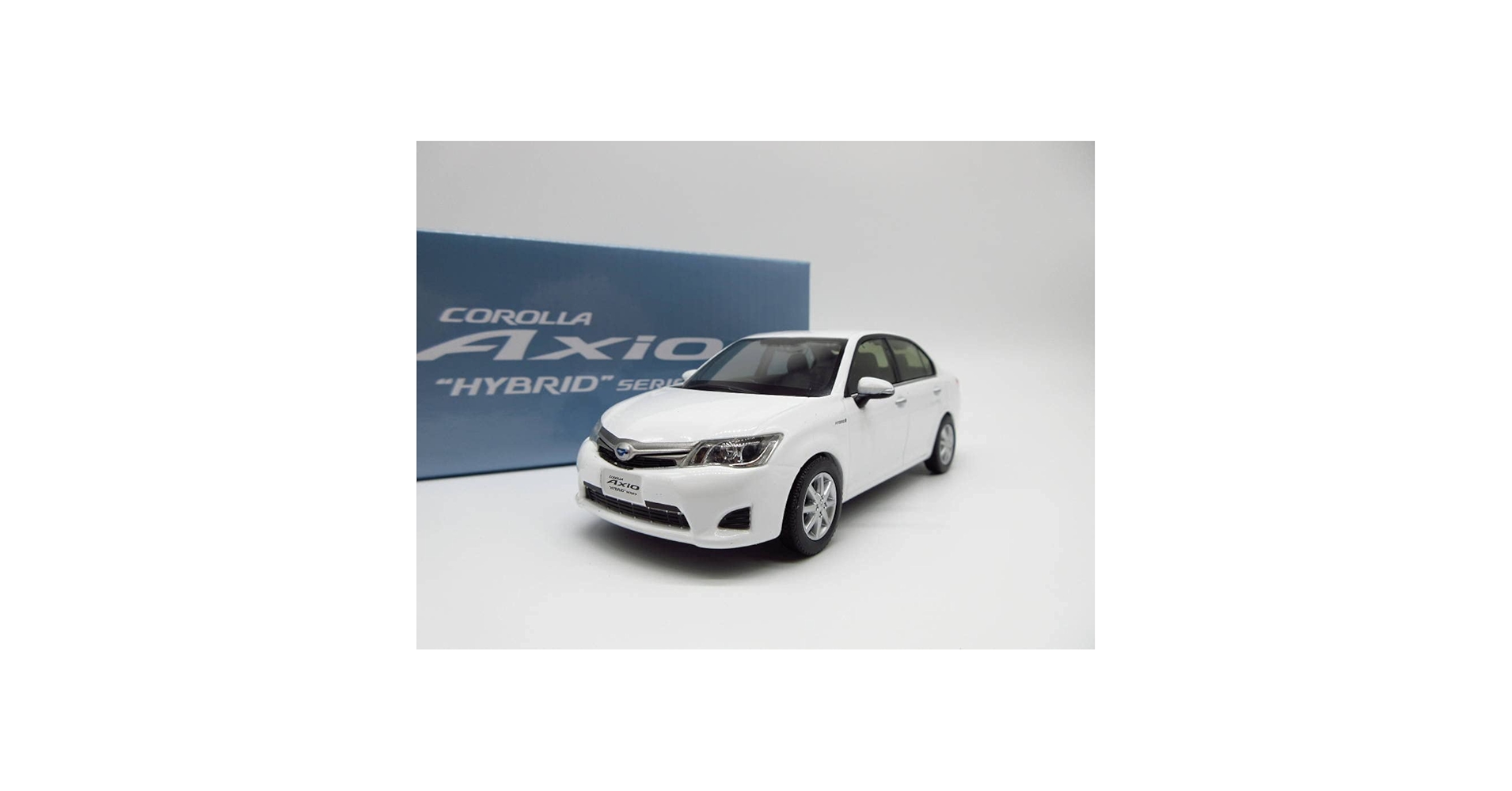 Amazon | 1/30 トヨタ カローラアクシオ ハイブリッド AXIO