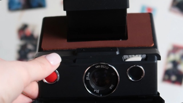 Amazon.com : Polaroid SX-70 Land Camera Model 2 – Black Edition