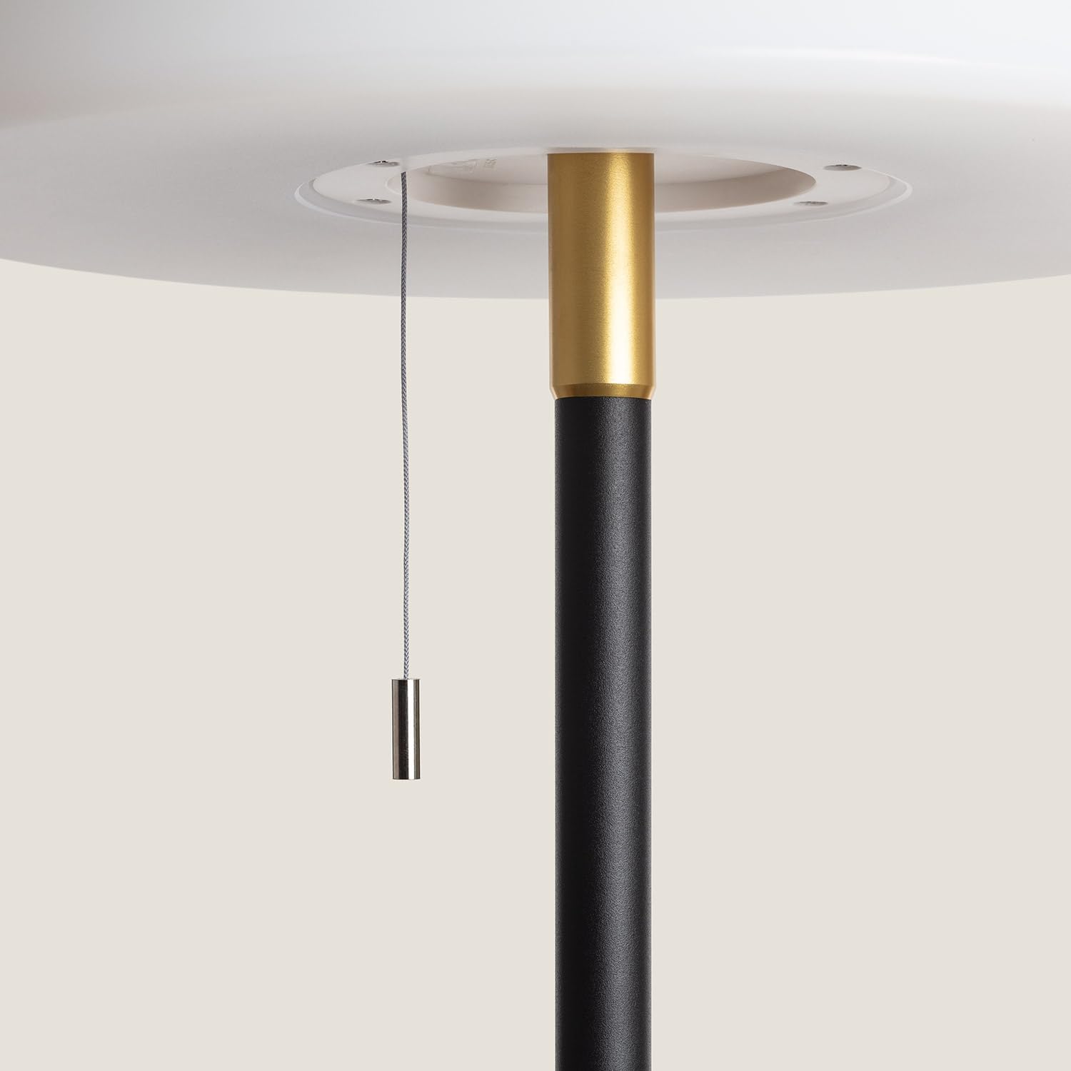 LEDKIA LIGHTING Lámpara de Pie Solar Exterior LED 2.6W Aldana Negro