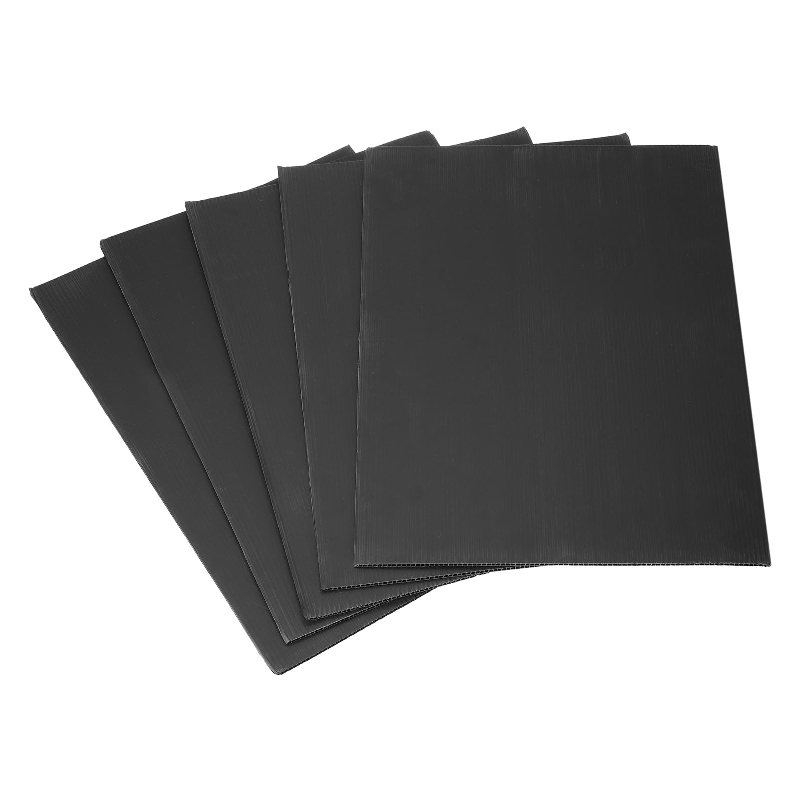 Plastique ondulé noir anti-humidité pour sécuriser vos envois poste