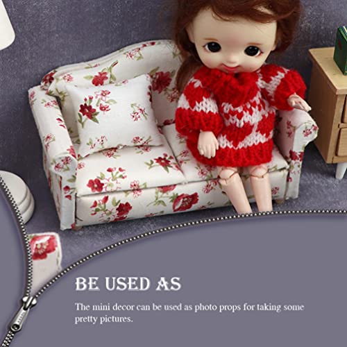 Zerodeko Conjunto de Móveis de Bonecas 3 PCS Dollhouse Miniatura Sofá de Madeira Almofadas de Almofa