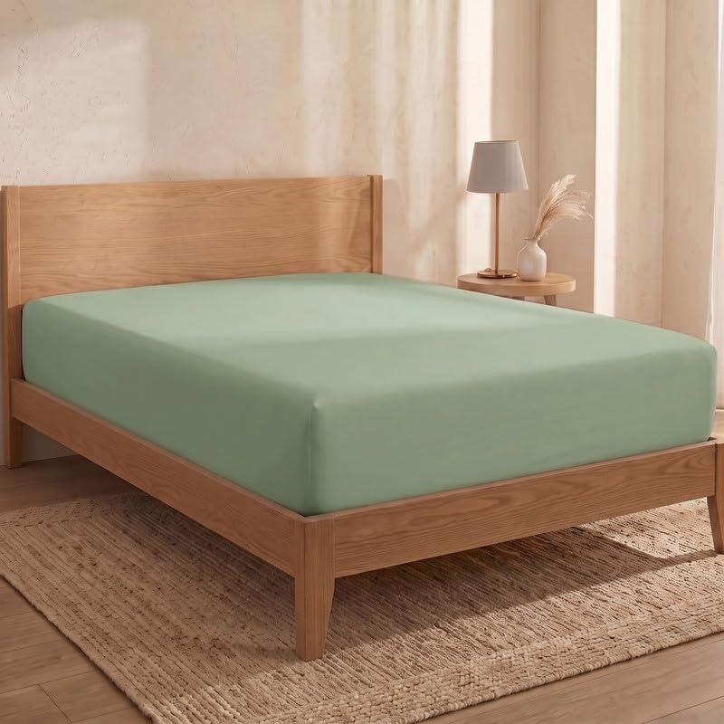 Bioweaves 100% Organic Cotton King Size Fitted Sheet, GOTS Certified, 300 Thread Count Breathable Bottom Sheet, 14 Inch Deep Pocket, All-Around Elastic, 153 x 200 cm, Basil — image 1