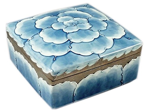 有田焼　文山窯　プラチナ牡丹　5枚　箱付き Amazon.co.jp: 有田焼 文山窯 プラチナ牡丹 5寸正角蓋物 : ホーム