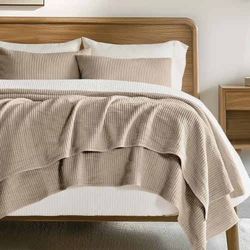 Image of EVERGRACEHOME Cotton Coverlet Set Full Queen Size 3 Pieces, Lightweight Soft Ribbed Matelasse Bedspread Quilt Set, Cozy Oversized Quilted Bedding Set with 2 Pillow Shams for All Seasons, Urban Taupe