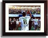 Oregon Football Marcus Mariota Saluting the Duck Nation Autograph Promo Photo - Framed 8x10