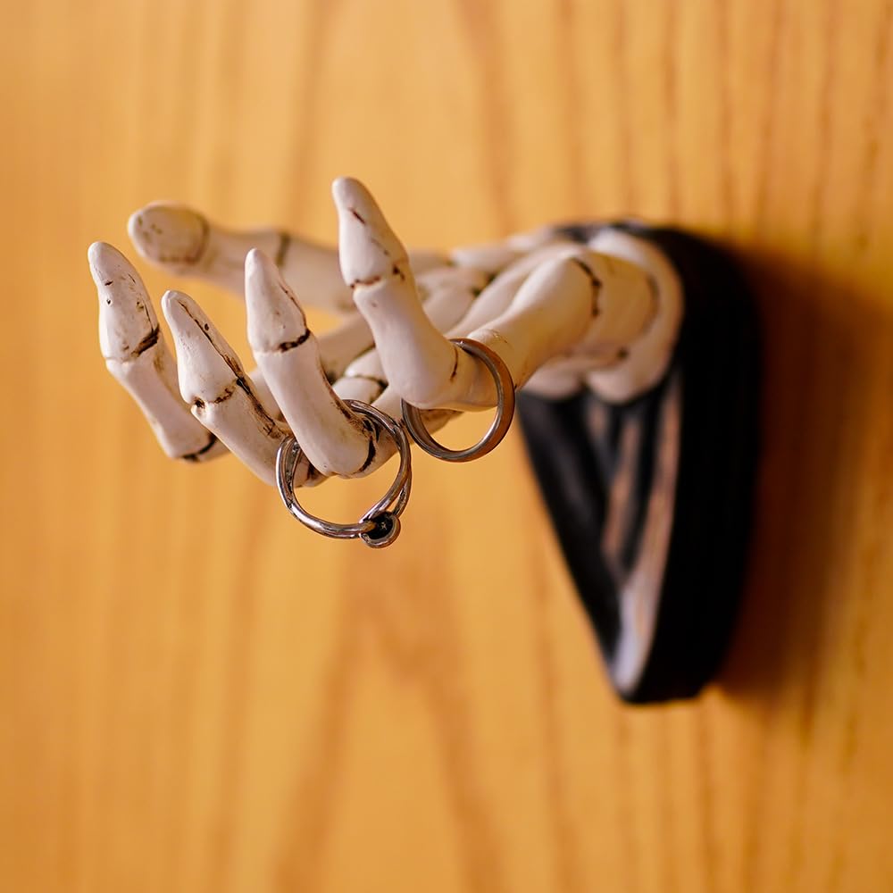 JARPSIRY Halloween Skeleton Hand Ring Holder Wall Mounted Key Holder Organizer Multifunctional Wall Hooks for Hanging Keys Jewelry Bracelet Gothic Home Decor for Entryway Bedroom