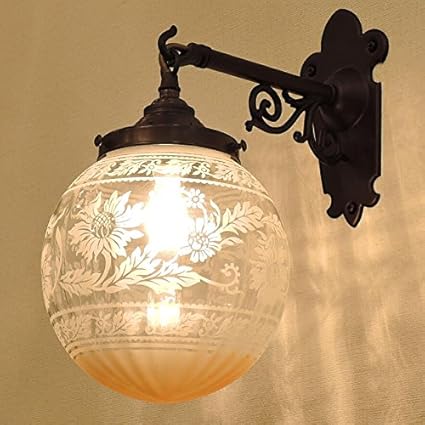 Amazon コンコルディア照明 ブラケットライト エッチング模様 光の影が美しい コニャック色のガラス 壁から垂直に立つアームと優美なツタの飾りが特徴 Wb251 Z 106e Cog コンコルディア照明 ブラケットライト Amazon コンコルディア照明 ブラケットライト エッチング模様 光の影が美しい コニャック色のガラス 壁から垂直に立つアームと優美なツタの飾りが特徴 Wb251 Z 106e Cog コンコルディア照明 ブラケットライト