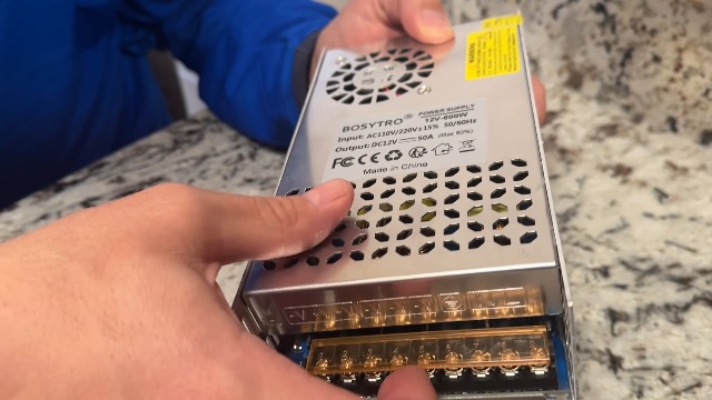 BOSYTRO Instelbare schakelvoeding AC 110 V/220 V naar DC 0-60 V transformator 10 A 600 W spanning digitaal display DC 5A 10A geregelde schakelvoeding voor 3D-printers, CCTV computer laboratorium