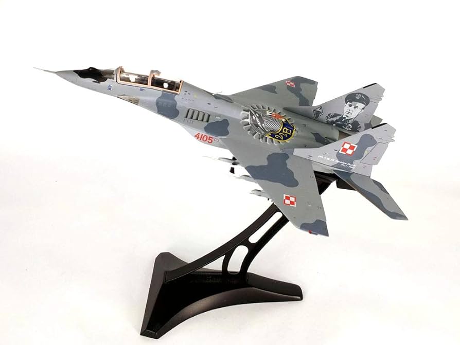 M*J様 ホビーマスター　MIG-29　空軍　オマケ付き Hobby Master MiG-29 ウクライナ空軍 「キエフの幽霊」 AGM-88