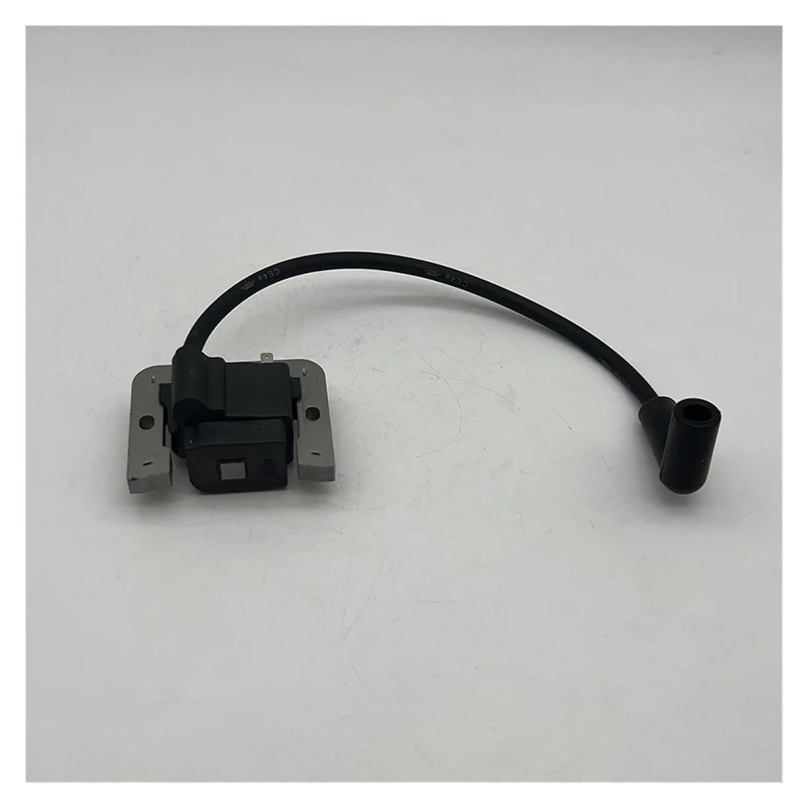 La bobina de encendido 3258406 se adapta a la pieza del motor de gasolina Kt730 32-584-06-s 3258406-s 32 584 06-s