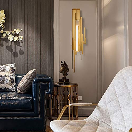 Applique creative dorée pour sublimer un grand mur vide - 2