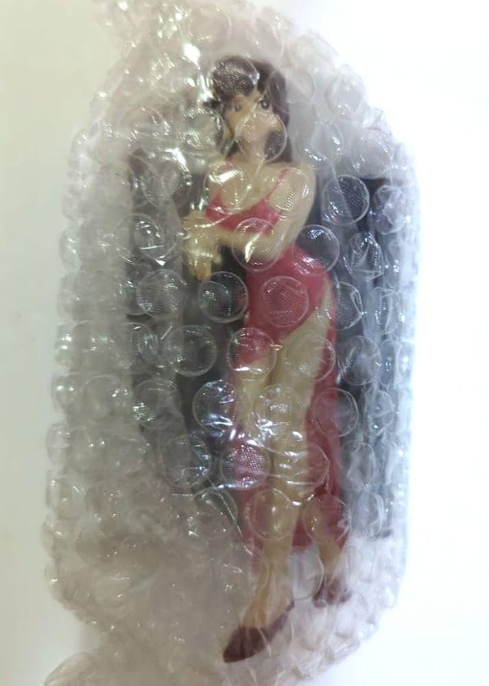 Amazon.co.jp: ルパン三世 峰不二子 金庫型 貯金箱 外箱のサイズ