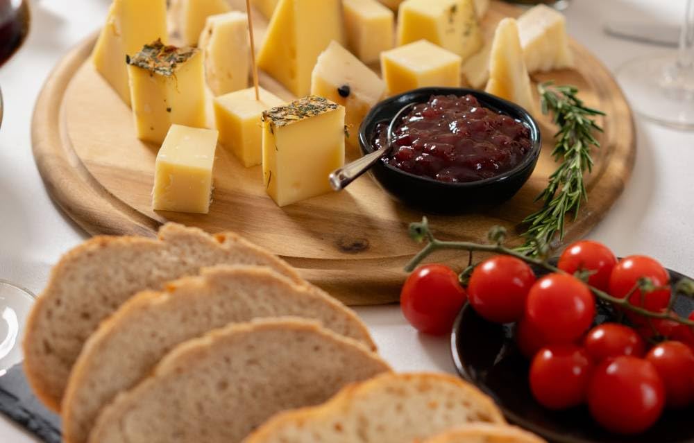 Almgourmet - "Brotzeitteller" (1040g) Zusammenstellung aus 3 Tiroler Spezialitäten - mit Schinkenspeck, Bergkäse und Wurzen
