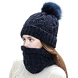 Buen material: 100% hilo de chenilla para la parte tejida, piel sintética para pompones, lo convierte en un gorro pompón suave, elástico y cómodo.
