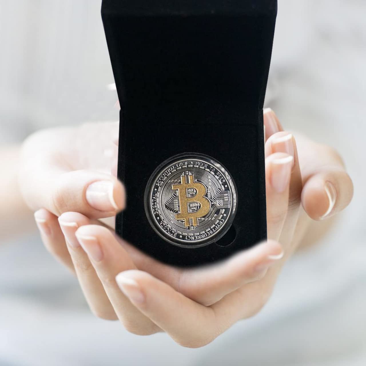 ohoh.shop Real Physical Silver Plated Bitcoin Coin[2022 Edition],  Collectable Commemorative Crypto Coin with Protective Case and Show Box,  Gift for Bitcoin Lover : Buy Online at Best Price in KSA - Souq