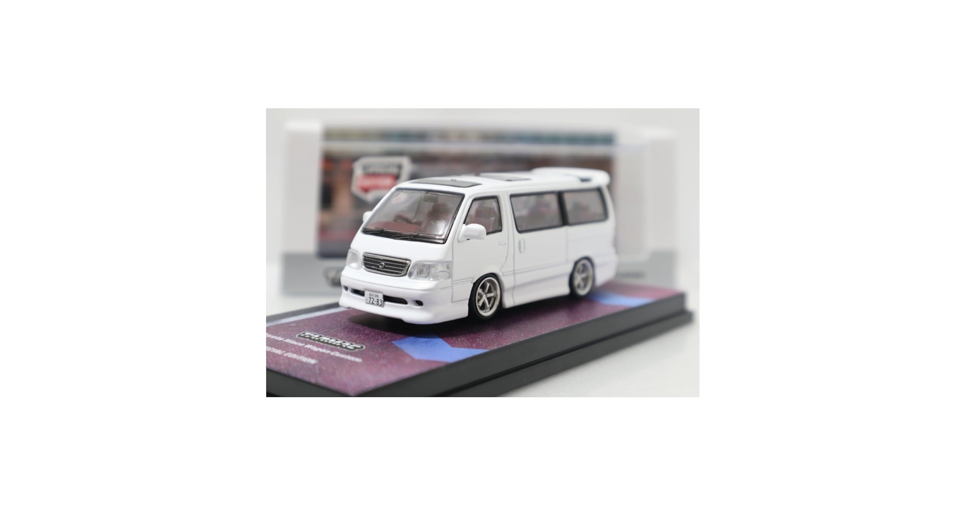 Amazon.co.jp: Tarmac 限定 164 トヨタ ハイエース 100系