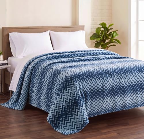 Image of SANMARINO Premium 300 GSM Double Bed Flannel Blanket | Ultra Soft Zig Zag Plush Blanket | All Season Lightweight & Cozy | AC Blanket for Bed, Sofa, Couch, Travel & Camping | 220x230 cm,Blue