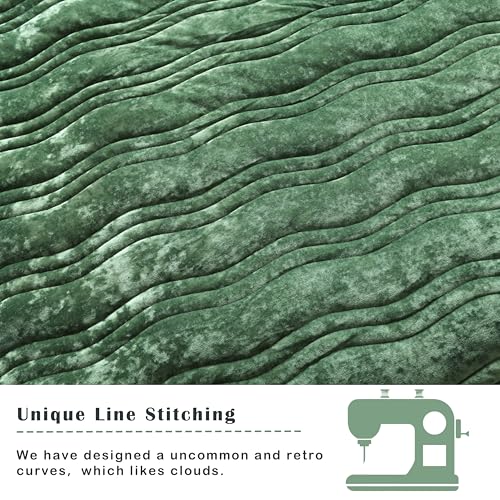 Image of Velvet King Size Comforter Set, Luxurious King Quilt, Green Bedding Set, Soft Plush Bedspread, Lightweight for All Season,Emerald Green