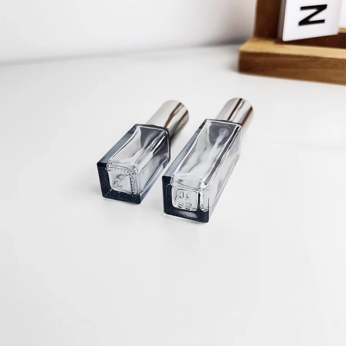 24 Pezzi 20ml Grigio Vetro Mine flacone spray Porta Profumo Atomizzatore Profumo Portatile, Flacone Spray di Fragranze per Viaggiare Festa Appuntamento