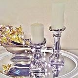 ELEGANT & VIELSEITIG EINSETZBAR: Der Kerzenleuchter ist ein echter Blickfang und verleiht Ihren Räumen eine elegante Atmosphäre.Der Kerzenständer ist vielfältig einsetzbar und ist als stilvolle Dekoration für Ihre Wohnung bestens geeignet. Maße: Klein Höhe ca. 17,5 cm Ø oben: ca. 9 cm Ø für Stumpenkerzen: ca. 7,5 cm Fuß: ca. 9x9 cm, Material: Keramik Farbe: Silber