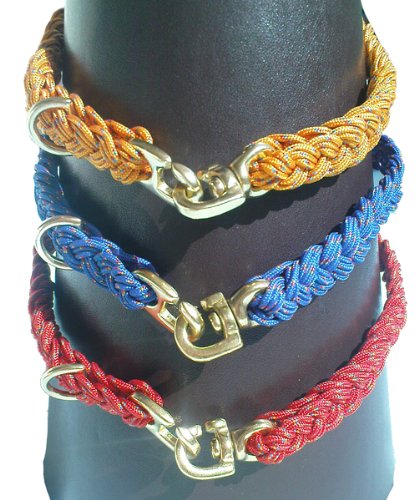 DOGS and MORE - Handgefertigtes Flechtwerk Halsband mit BESONDEREM Verschluss in Blau; Halsumfang ca. 56 cm