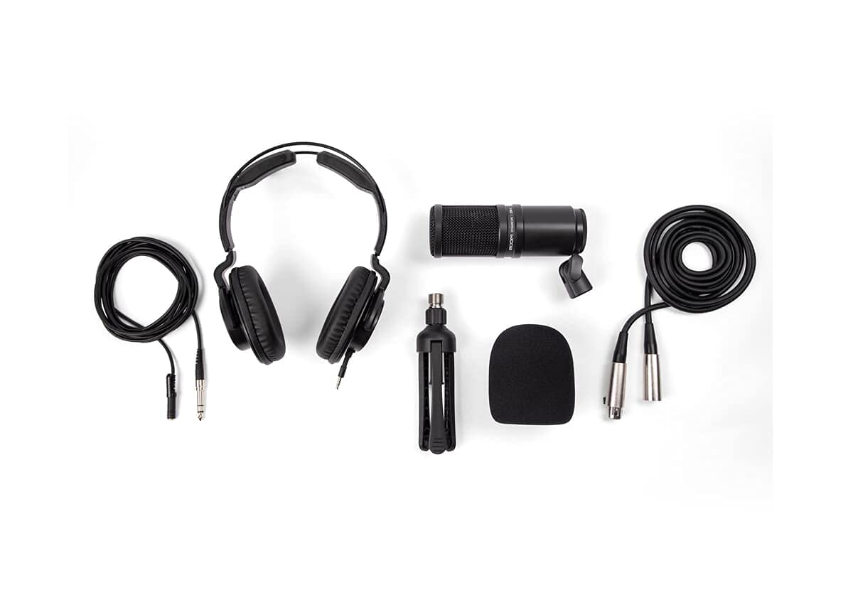 Zoom ZDM-1PMP Kit de Micro para Podcast, micrófono dinámico Podcast, Auriculares ZHP-1, trípode TPS-4, Anti-Viento, Cable XLR de 2 Metros, para grabaciones y podcasts en Streaming