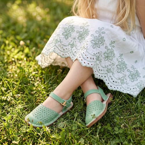 Image of THEE BRON Toddler Floral Cutout Closed Toe Sandals for Girls Breathable Summer Shoes