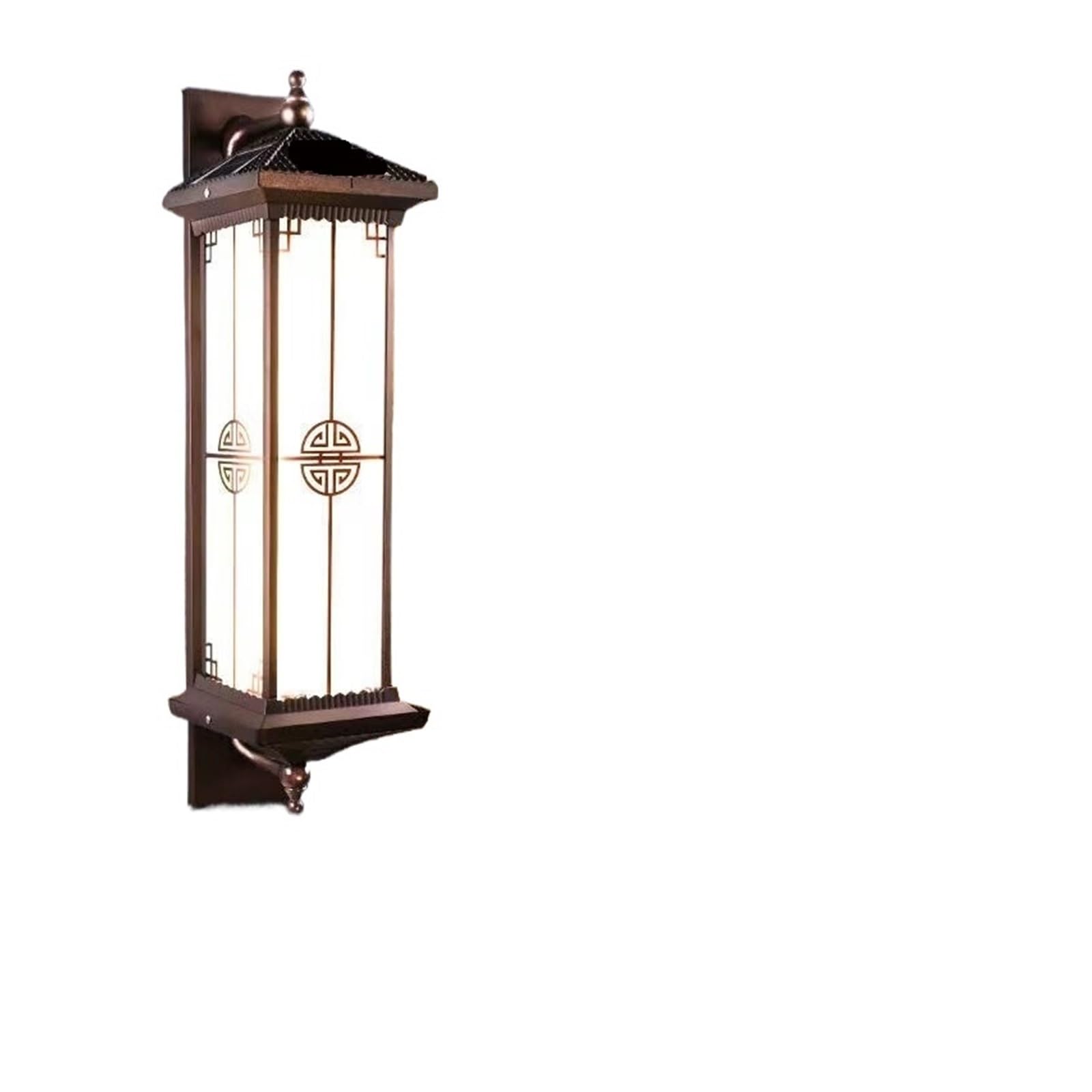 Lampe de jardin étanche extérieure pour sublimer la porte de villa