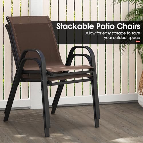 Chaises de jardin extérieures empilables pour optimiser l'espace du balcon