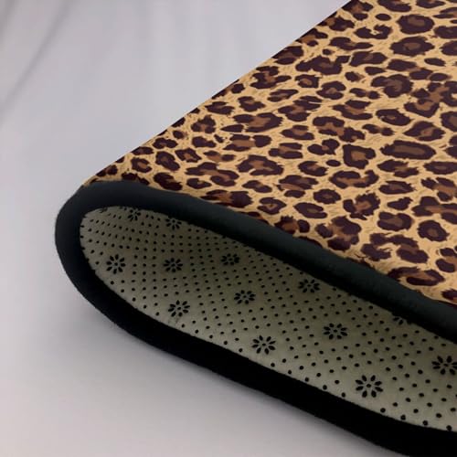 Tapis léopard lavable : fini les taches dans le salon - 7