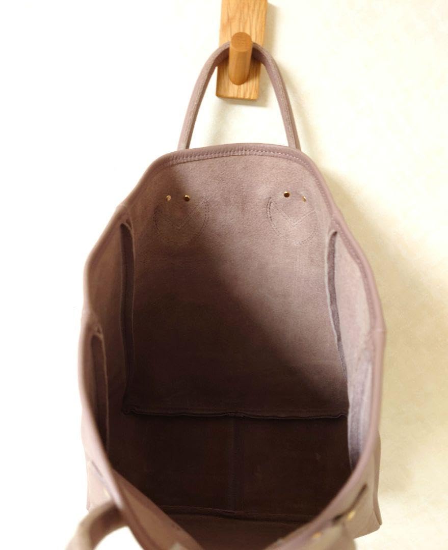 Amazon.co.jp: ヤングアンドオルセン エンボスレザートートm 限定 別注