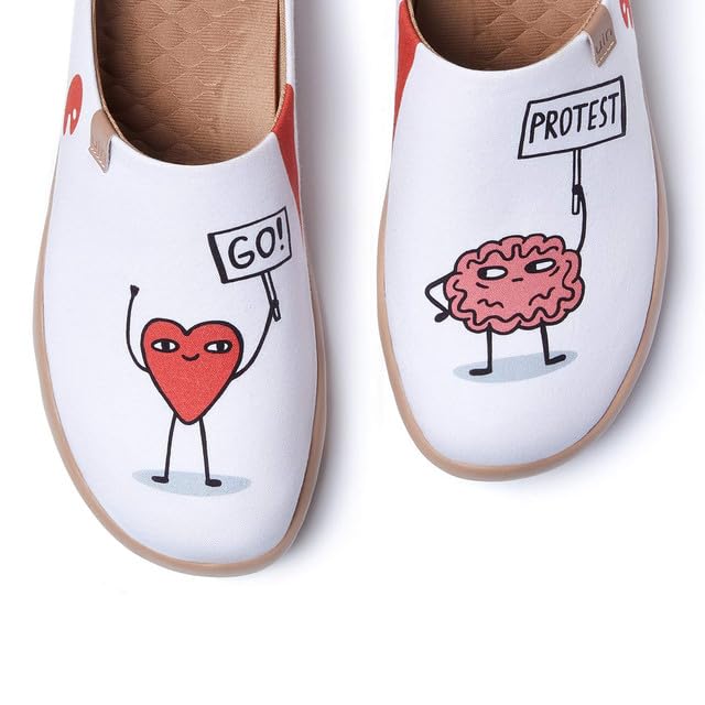 Image of UIN Slipper Woman Travel Art Painted Shoes Wide Toe Casual Home Slip On Mules Malaga