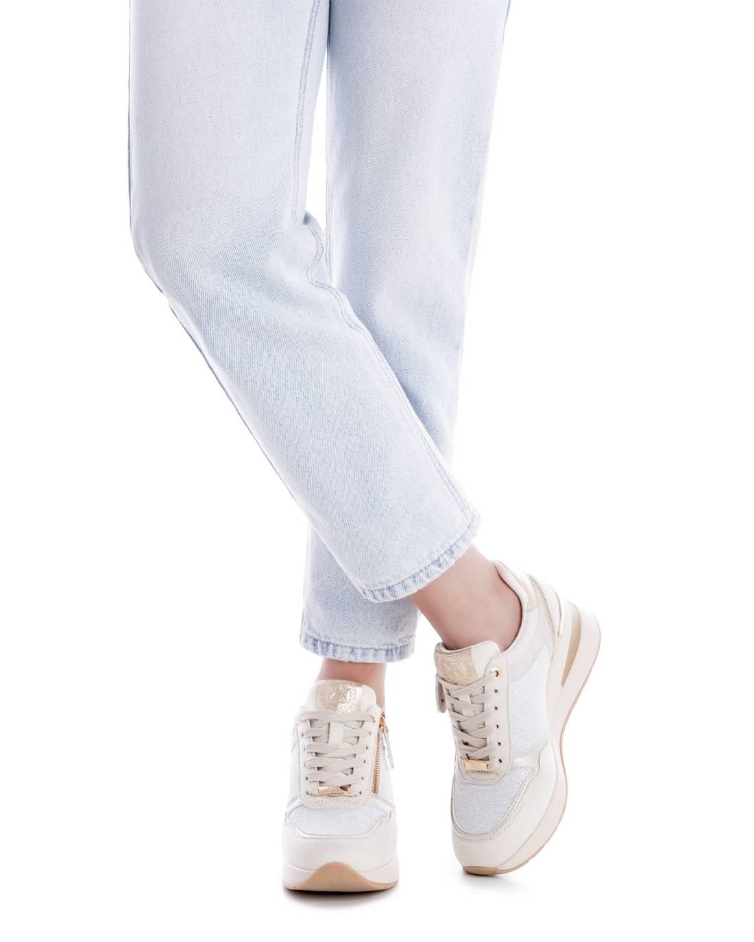 XTI - Zapatilla Mujer - Calzado Cómodo y Versátil - Moda Casual