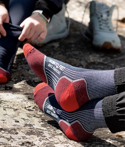 Farm to Feet Damascus Lightweight Technical 3/4 Crew4